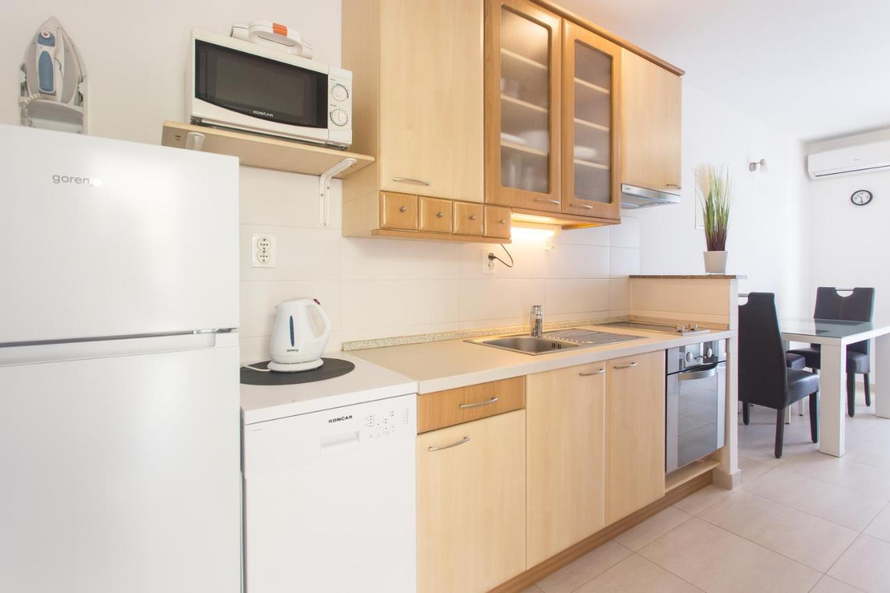 Apartments Bandic - 30 Meters To The Beach Trogir Luaran gambar