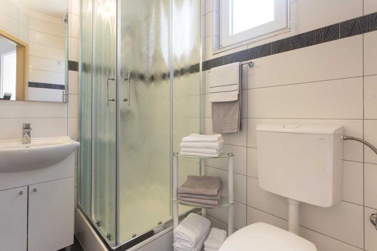 Apartments Bandic - 30 Meters To The Beach Trogir Luaran gambar
